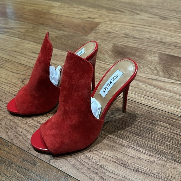 Steve Madden Women’s Sinful Mules in Siren Red 8 - Picture 6 of 10